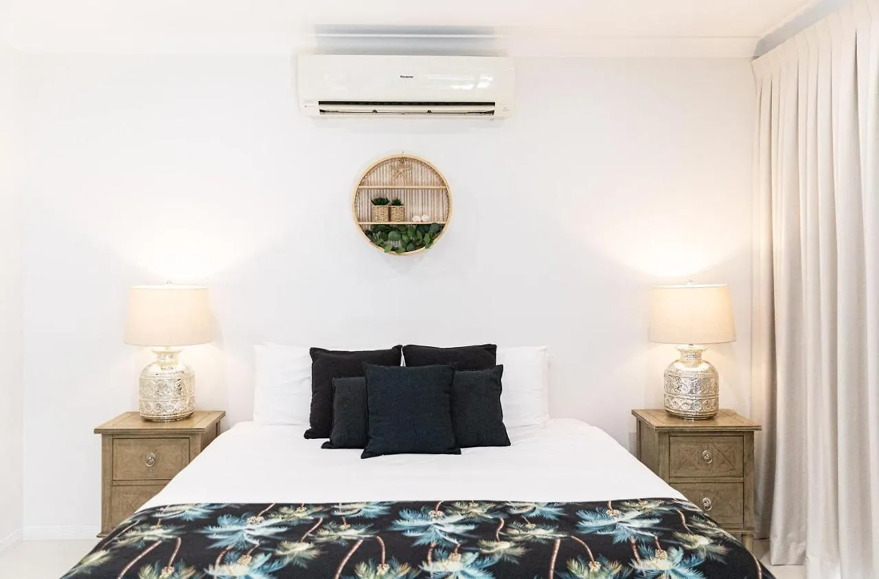 Villa Maasai - Coastal Luxury With A Heated Pool Trinity Beach 0*,  Australia